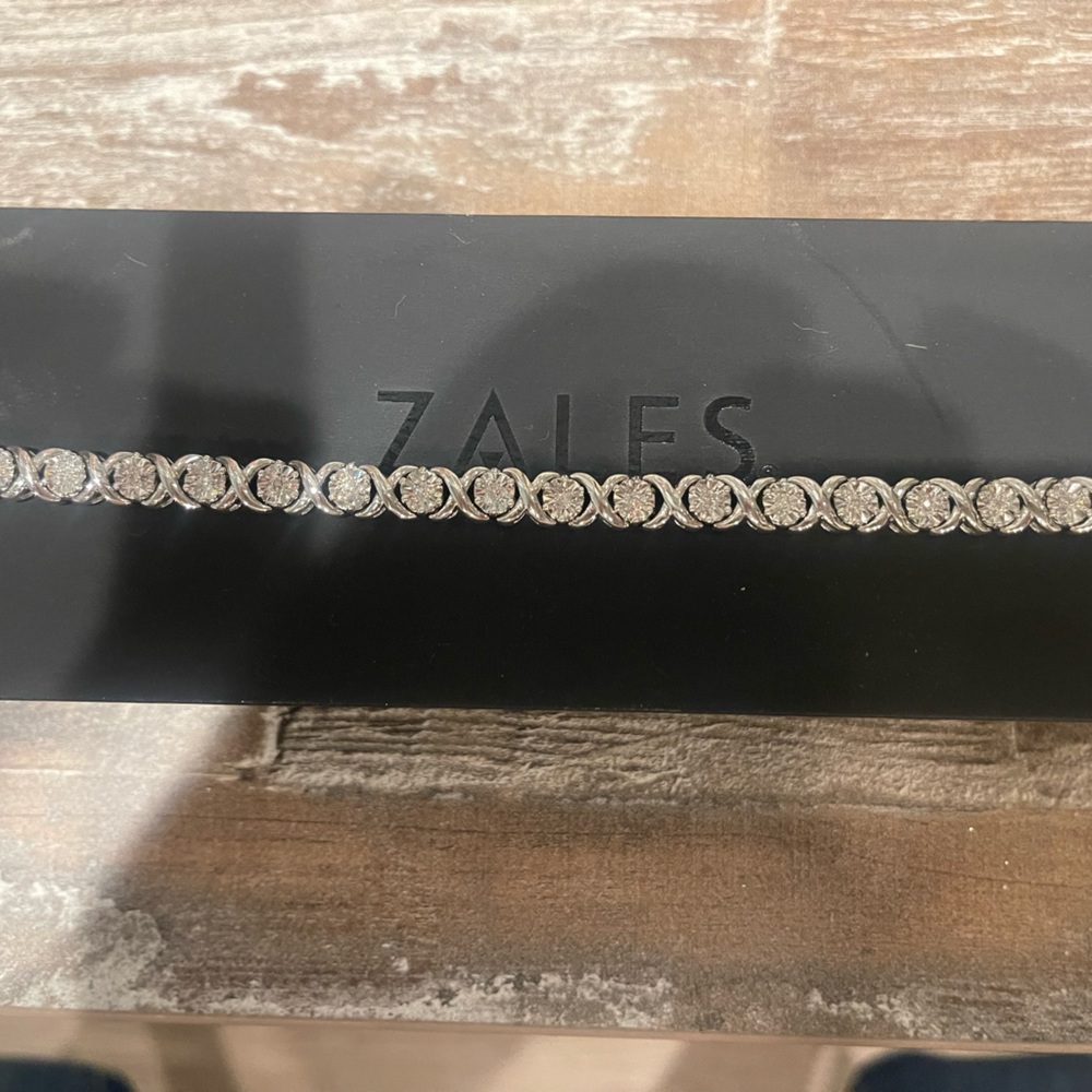 Gorgeous 1/2ct cluster Bracelet from Zales